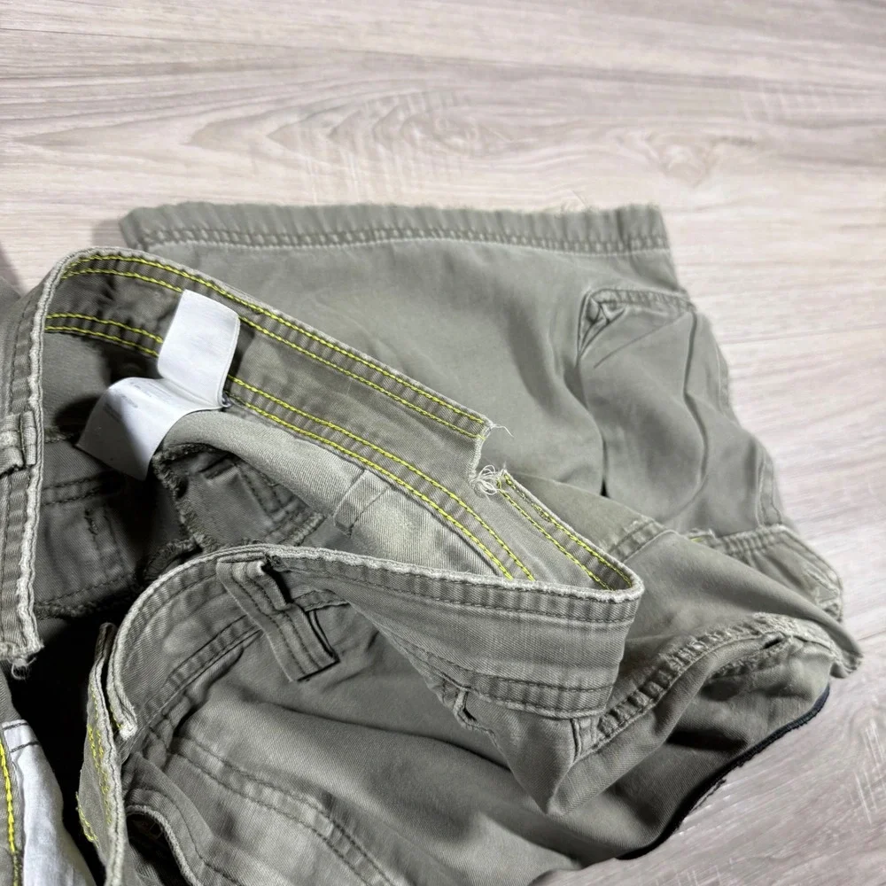 The North Face Rare Cargo Shorts All Over Patches Distressed Heavy Hunting SZ 32